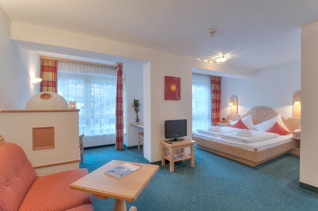 Hotel Garni Europa Sankt Anton am Arlberg Szoba fotó